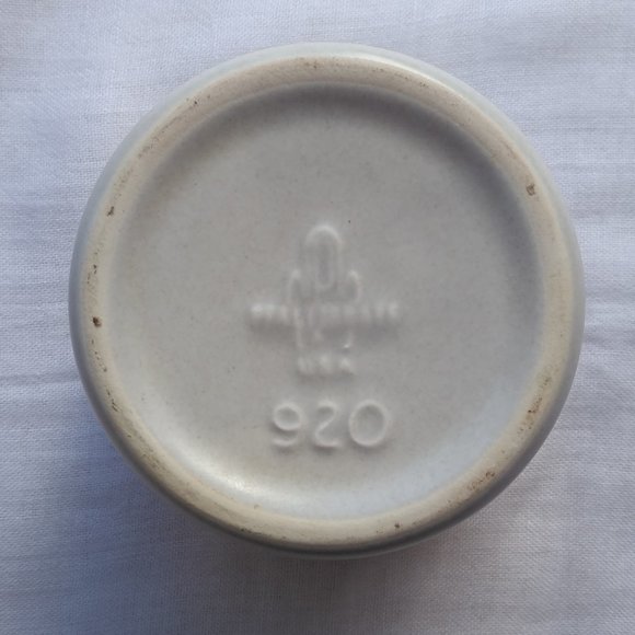 Vintage Pfaltzgraff Yorktowne Round Cheese Crock - Picture 3 of 7